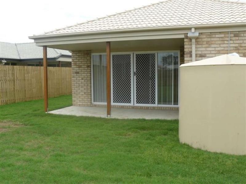 82 Endeavour Way, Eli Waters QLD 4655