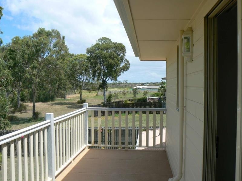 32 Foreshore Drive, Urangan QLD 4655
