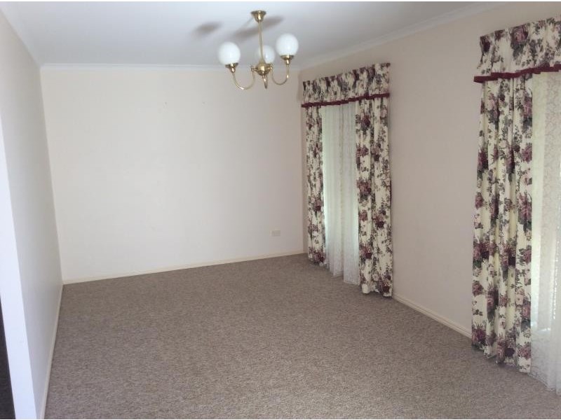 32 Foreshore Drive, Urangan QLD 4655