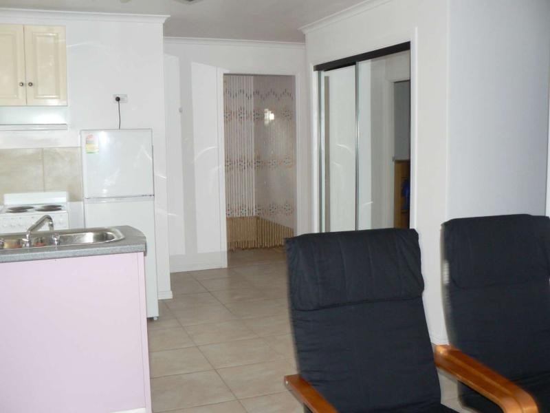 2/158 Cypress Street, Urangan QLD 4655
