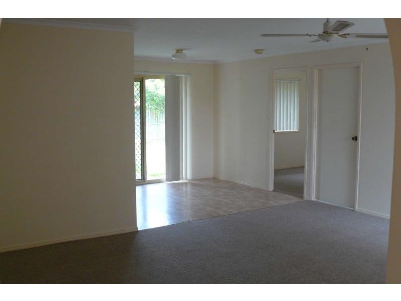 3 Satinay, Urangan QLD 4655