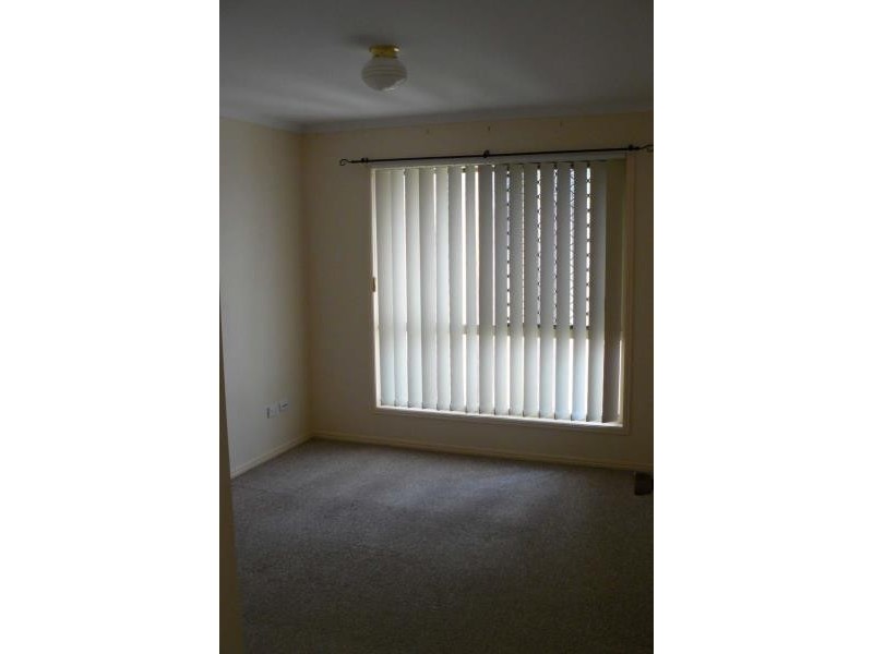 3 Satinay, Urangan QLD 4655