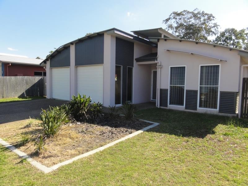 7 Aqua Court, Toogoom QLD 4655