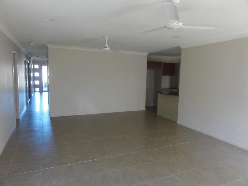 7 Aqua Court, Toogoom QLD 4655