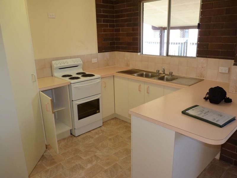 2 North Street, Point Vernon QLD 4655