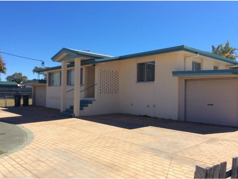 156 Cypress, Urangan QLD 4655