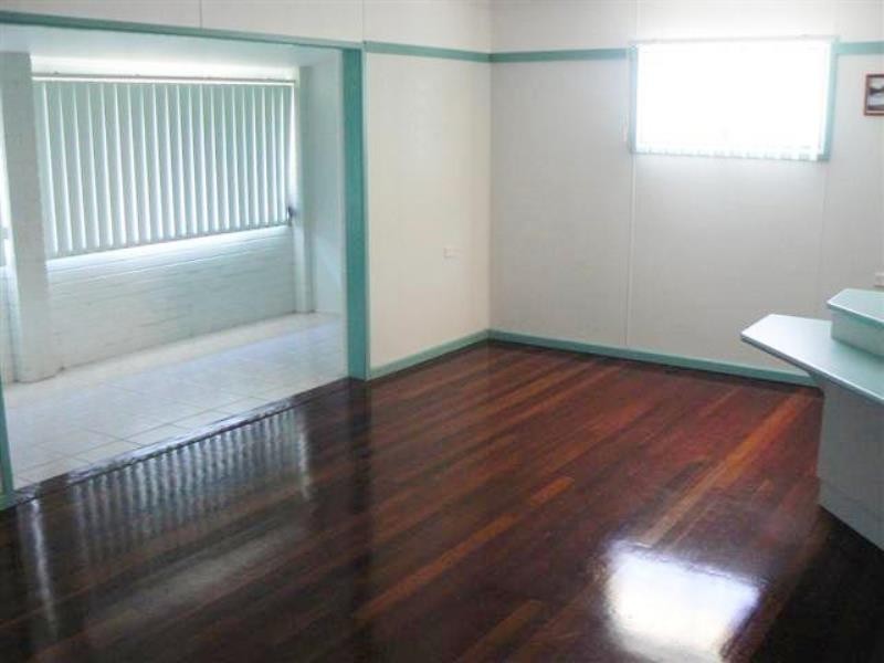 156 Cypress, Urangan QLD 4655