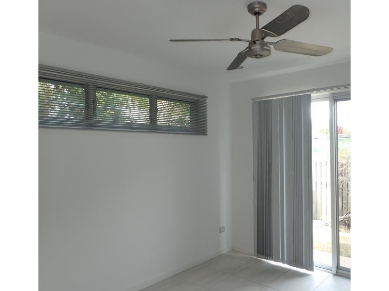 1/515 Esplanade, Urangan QLD 4655