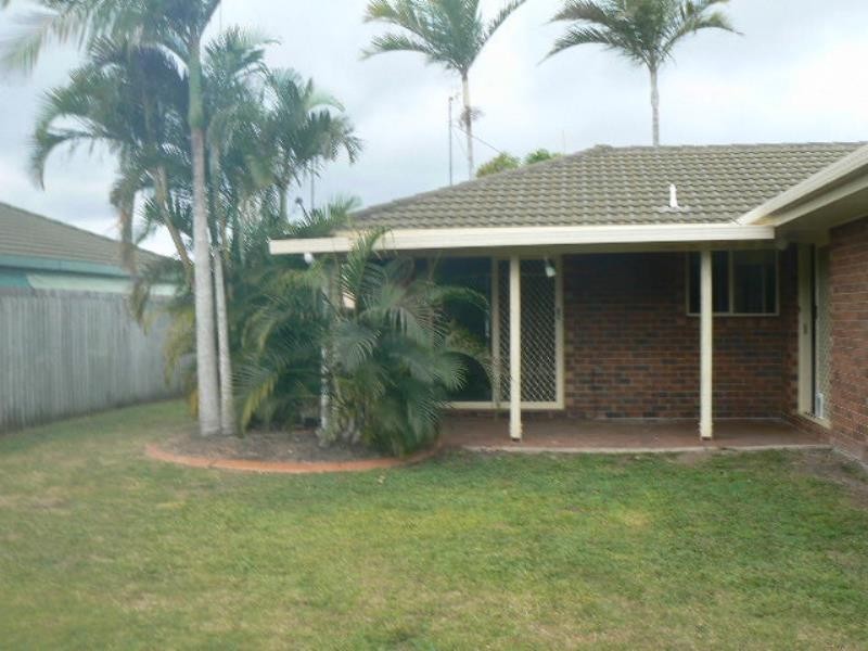 39 Merlin Drive, Urangan QLD 4655