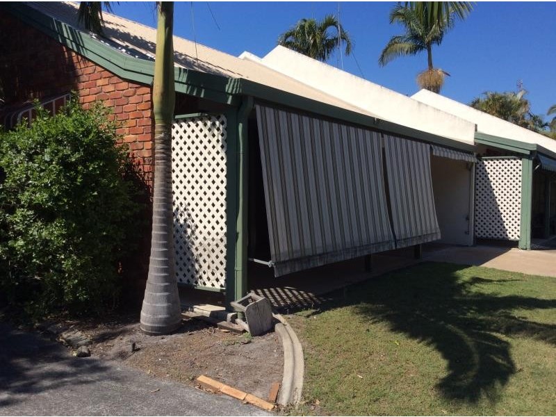 10/12 Denmans Camp Road, Torquay QLD 4655