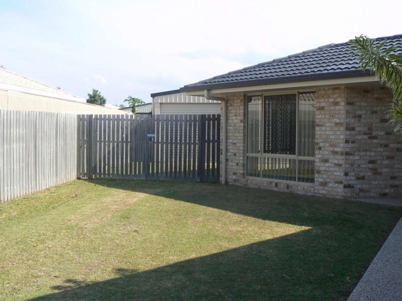 6 Pembridge Circuit, Urraween QLD 4655