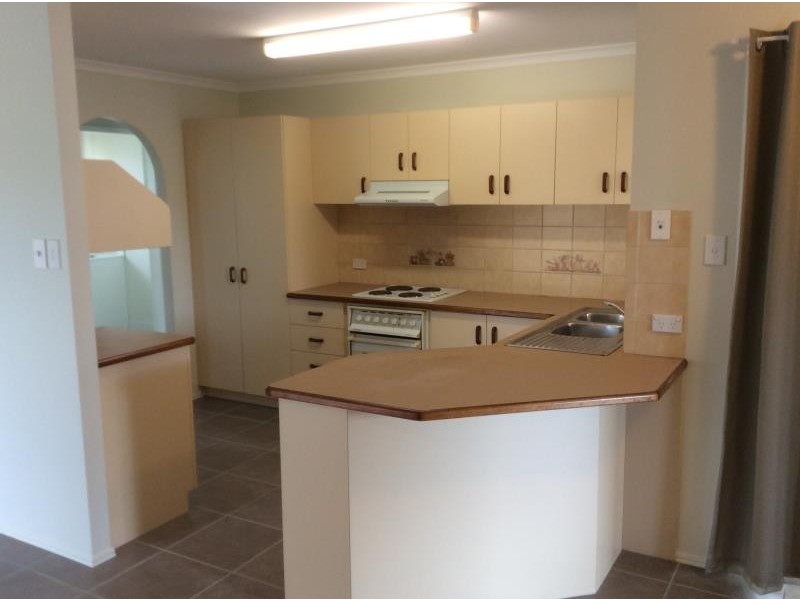 37 Honiton Street, Torquay QLD 4655