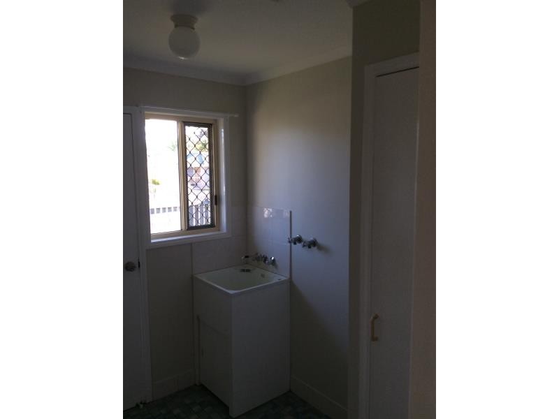 37 Honiton Street, Torquay QLD 4655