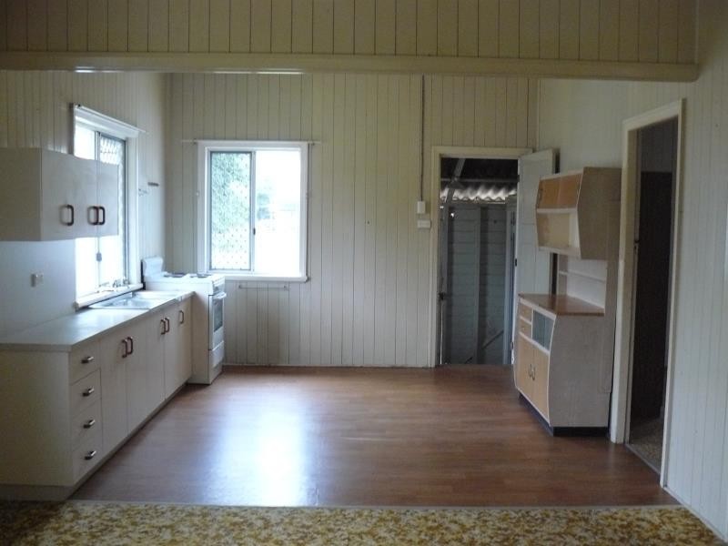 94 Freshwater Street, Torquay QLD 4655