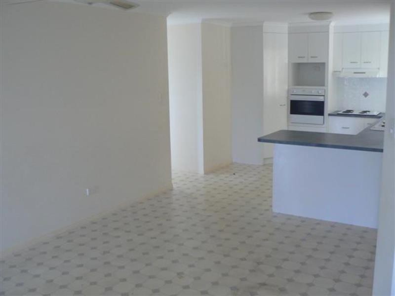 63 Bowerbird Avenue, Eli Waters QLD 4655