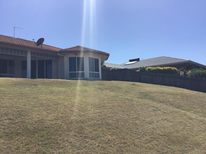 3 Currawong Court, Eli Waters QLD 4655