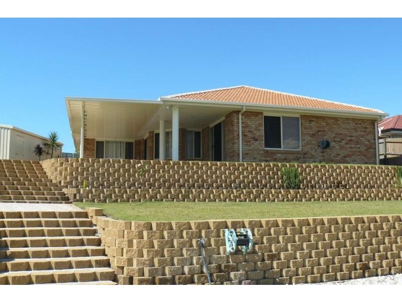 6 Whistler Court, Eli Waters QLD 4655