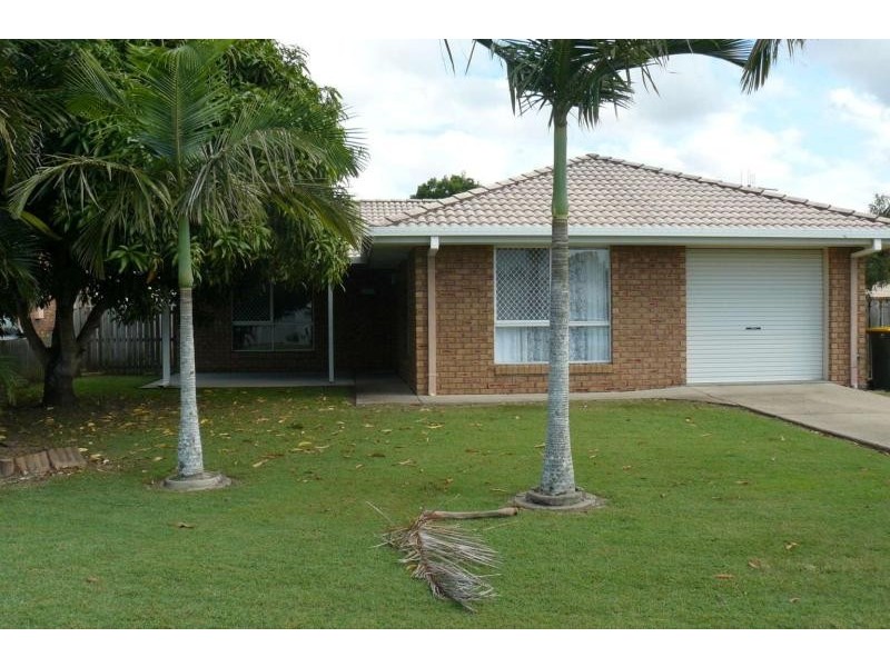 8 St Andrews Dr, Pialba QLD 4655
