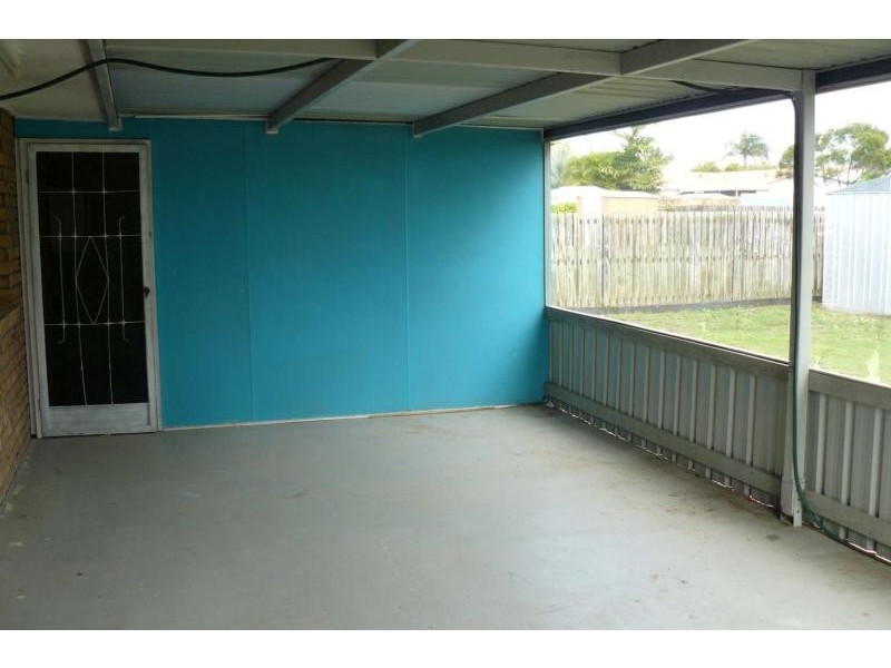 8 St Andrews Dr, Pialba QLD 4655