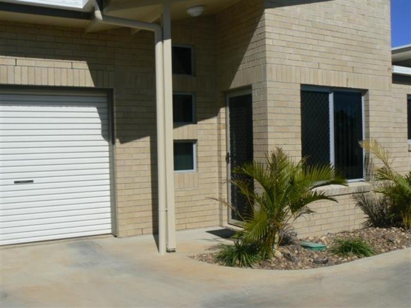 UNIT 6, 1 URRAWEEN RD, Urraween QLD 4655