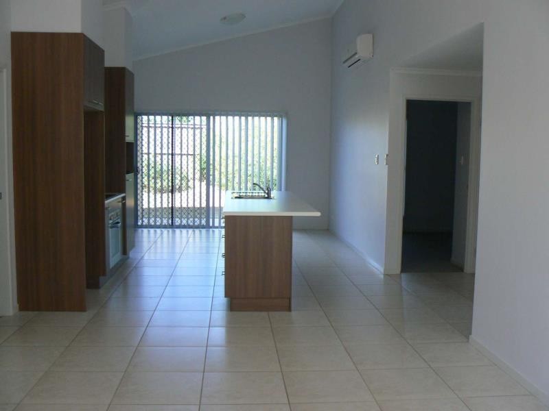 UNIT 6, 1 URRAWEEN RD, Urraween QLD 4655