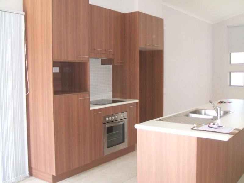 UNIT 6, 1 URRAWEEN RD, Urraween QLD 4655