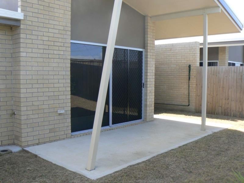 UNIT 6, 1 URRAWEEN RD, Urraween QLD 4655