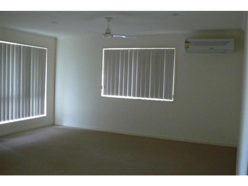 74 Pembridge Circuit, Urraween QLD 4655