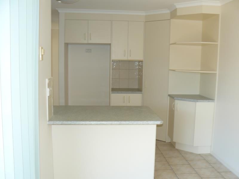 8 Ivybird Court, Torquay QLD 4655