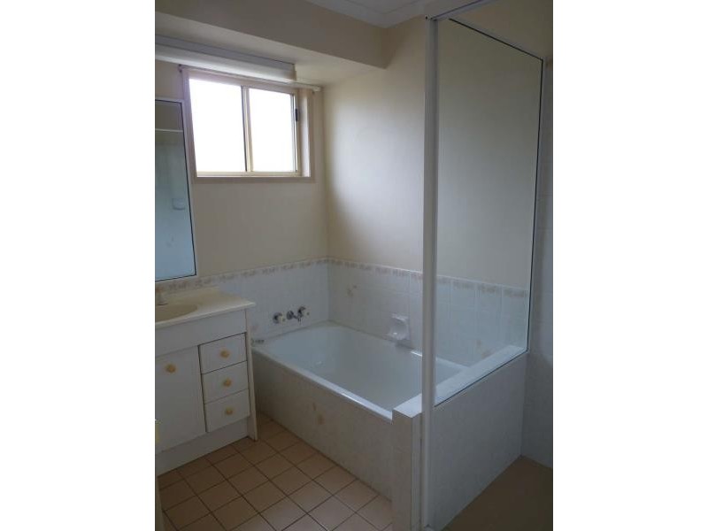 26 Parkway Drive, Scarness QLD 4655