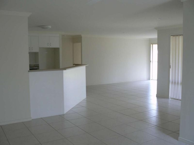 13 Kirriemuir Court, Kawungan QLD 4655