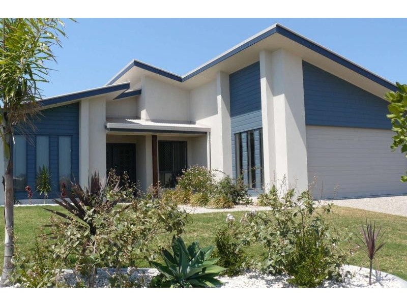 12 Lancaster Circuit, Urraween QLD 4655