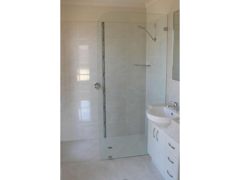 12 Lancaster Circuit, Urraween QLD 4655