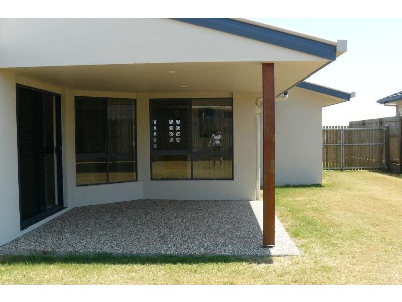 12 Lancaster Circuit, Urraween QLD 4655 Floorplan