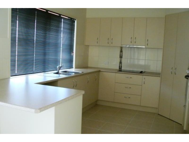 19 Lancaster St, Urraween QLD 4655