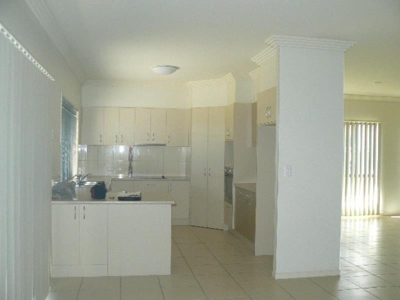 19 Lancaster St, Urraween QLD 4655