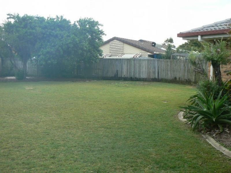 5 Rialto Court, Urangan QLD 4655