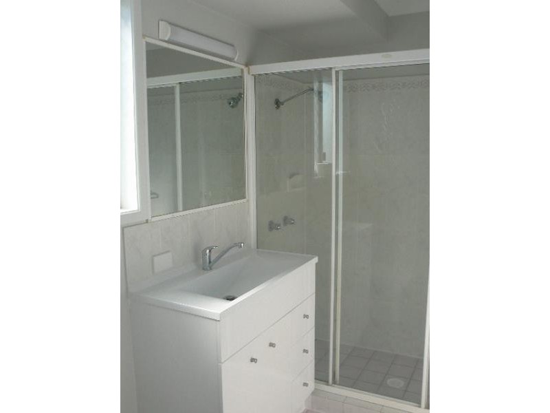 5 Rialto Court, Urangan QLD 4655