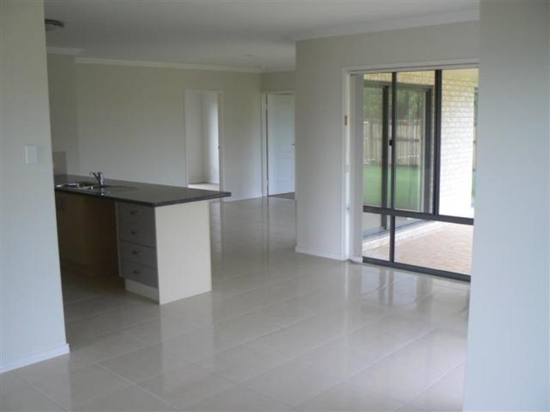 5 Chelsea Court, Urraween QLD 4655