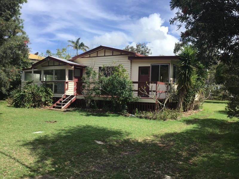 39 Esplanade, Point Vernon QLD 4655