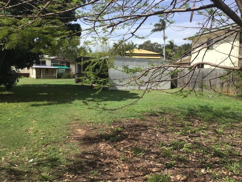 39 Esplanade, Point Vernon QLD 4655