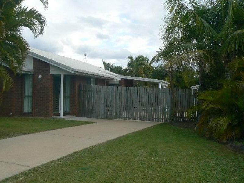 39 St Andrews Drive, Pialba QLD 4655 Floorplan