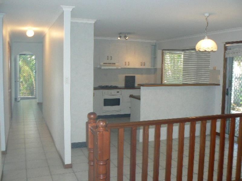 8 Parkway Drive, Scarness QLD 4655