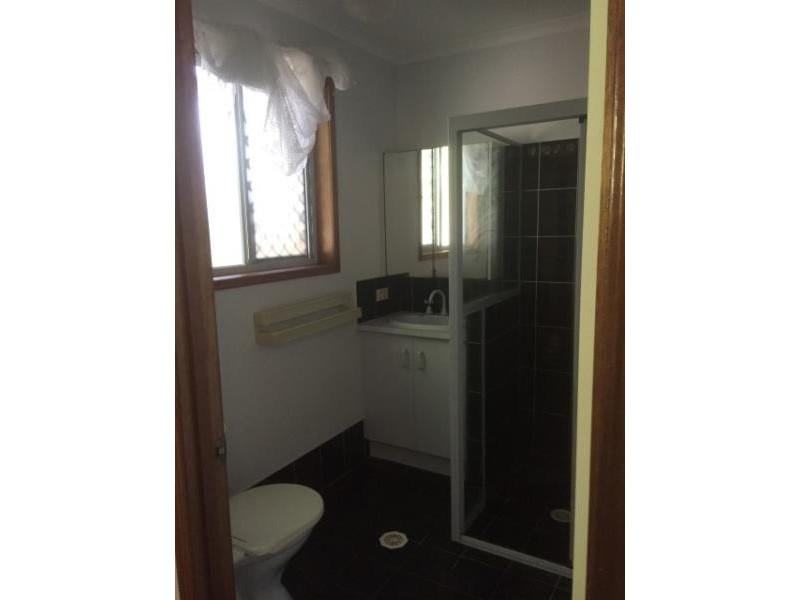 8 Parkway Drive, Scarness QLD 4655