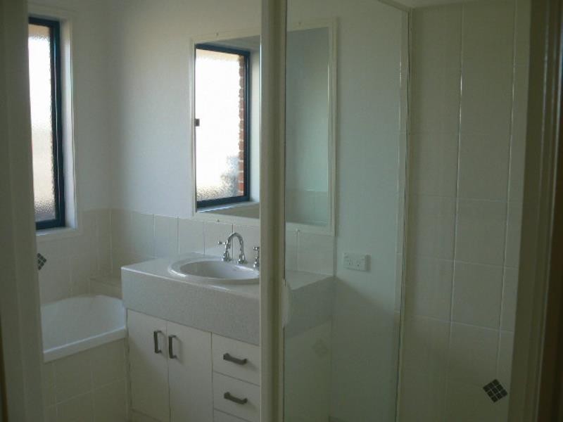 4 Cambridge Way, Urraween QLD 4655