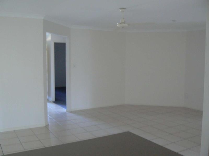 13 Spinnaker Drive, Point Vernon QLD 4655