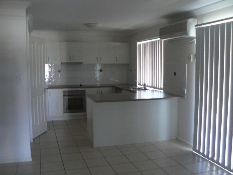 13 Spinnaker Drive, Point Vernon QLD 4655