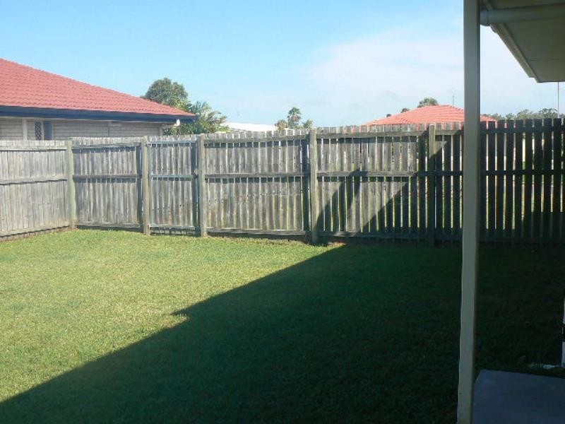 13 Spinnaker Drive, Point Vernon QLD 4655