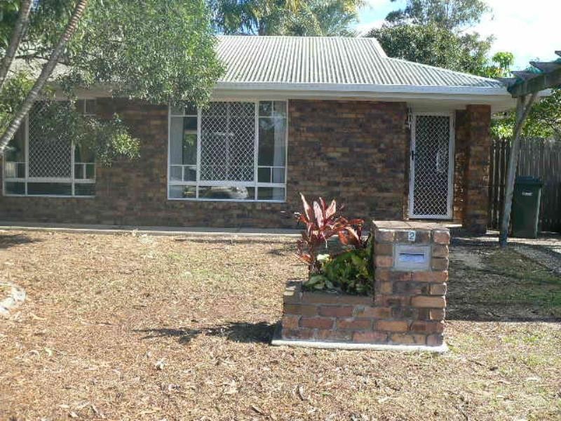 2 Whitaker Close, Urangan QLD 4655