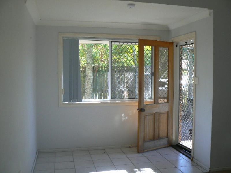 2 Whitaker Close, Urangan QLD 4655